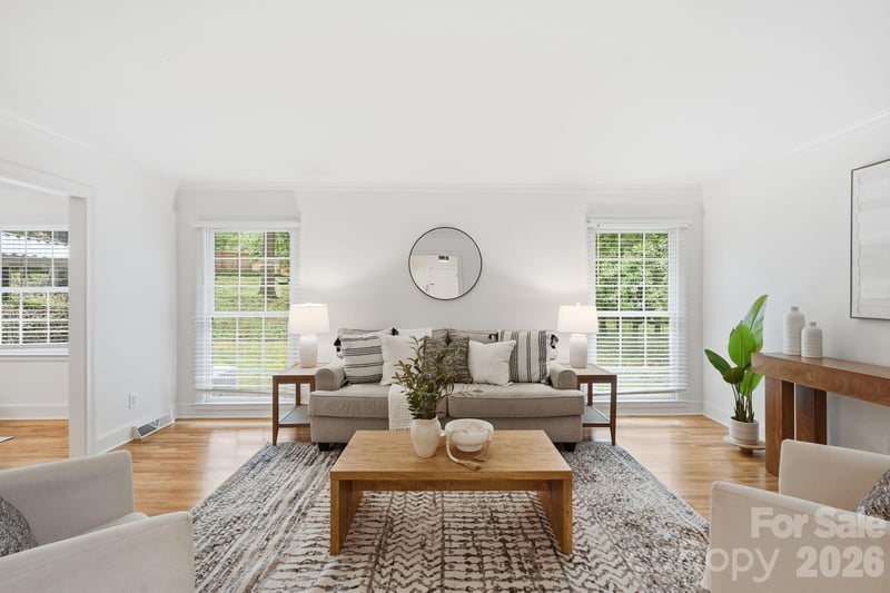 926 Shady Bluff Dr, Charlotte, NC 28211