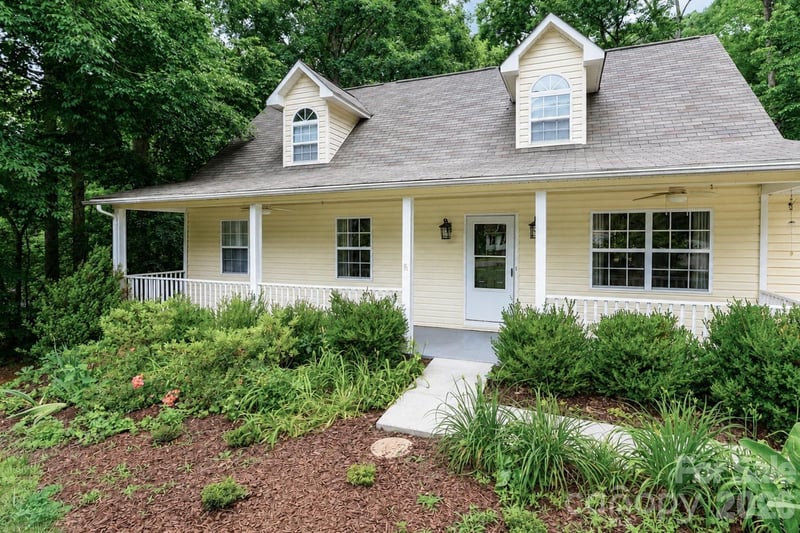 7371 Summit Dr, Denver, NC 28037