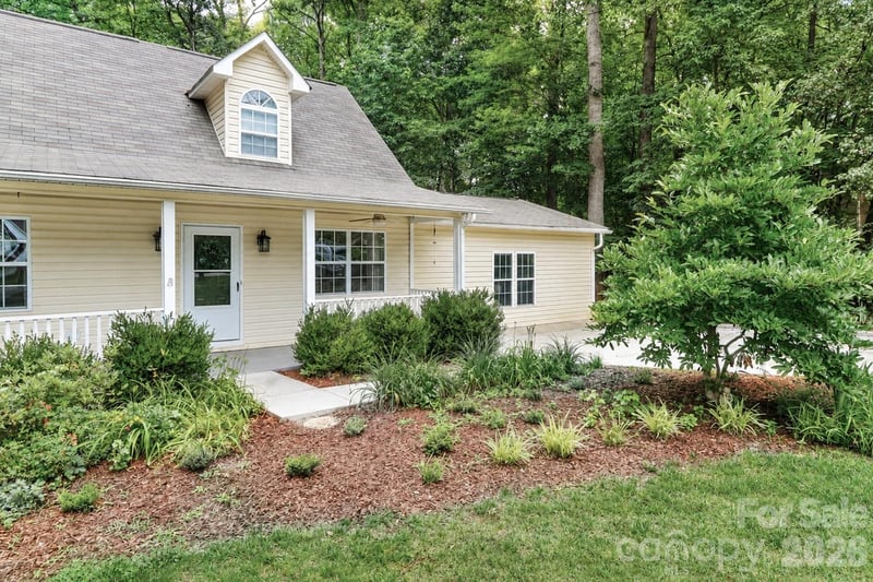 7371 Summit Dr, Denver, NC 28037