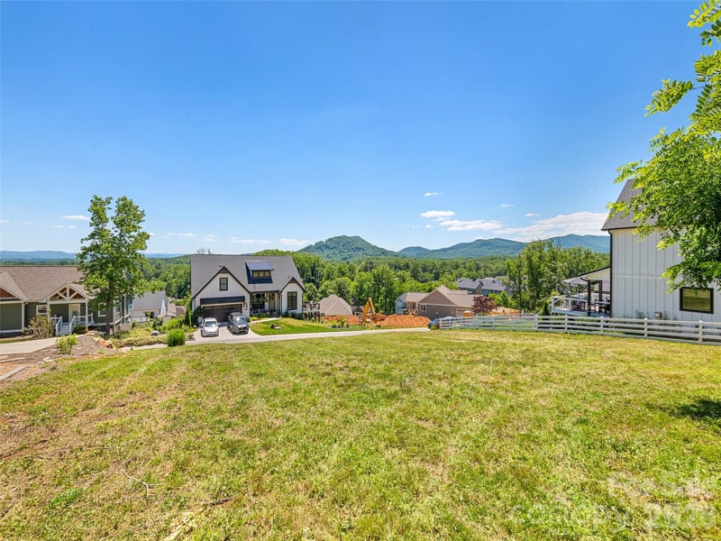 145 Meadow Breeze Rd, Arden, NC 28704