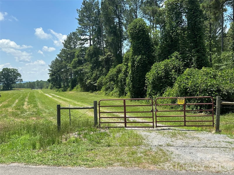 110 Ponder Rd, Grover, NC 28073