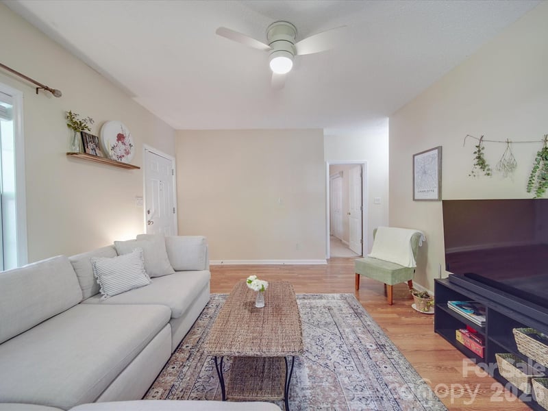 215 6th St, Belmont, NC 28012