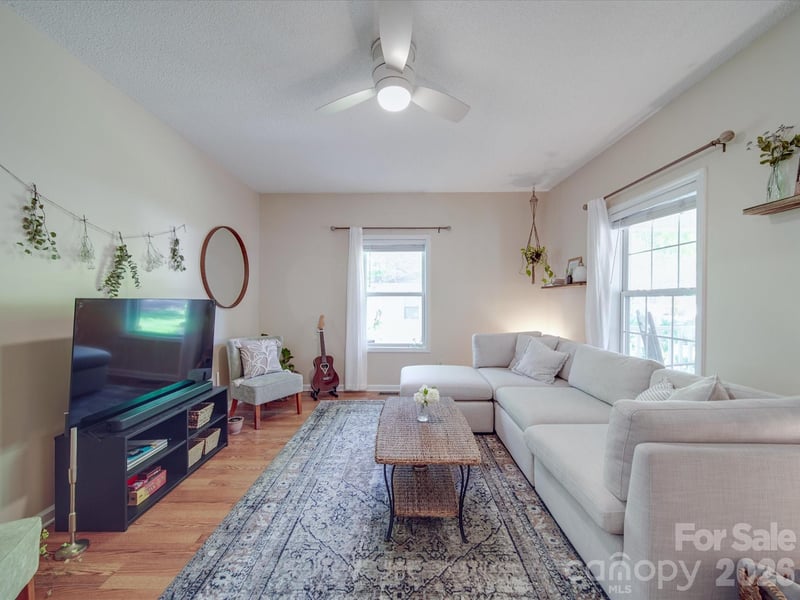 215 6th St, Belmont, NC 28012