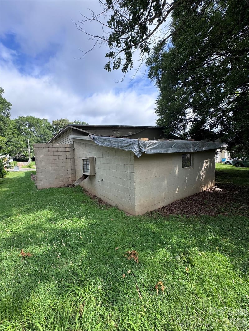 206 9th St, Belmont, NC 28012