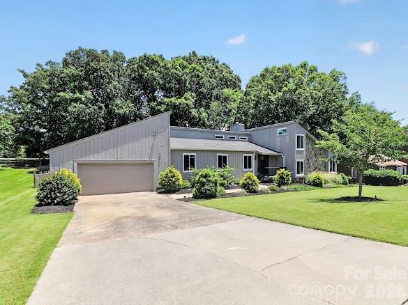8401 Raintree Ln, Charlotte, NC 28277