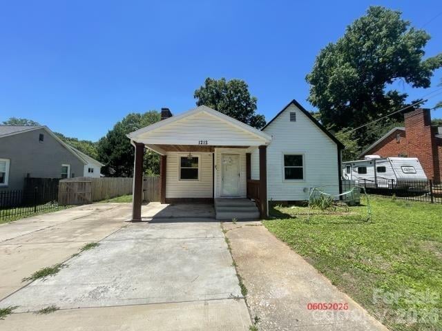 1212 Meadow Ln, Charlotte, NC 28205