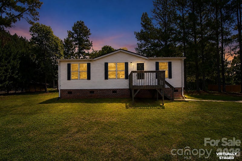 913 Grace Dr, Stanley, NC 28164
