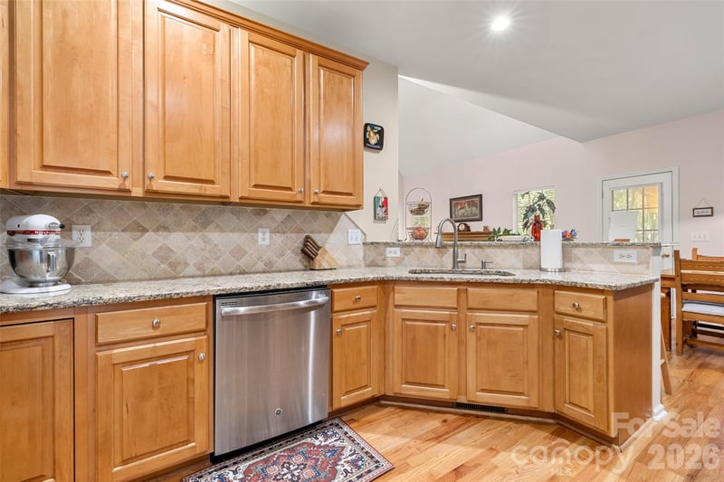 1116 Blueberry Ln, Charlotte, NC 28226