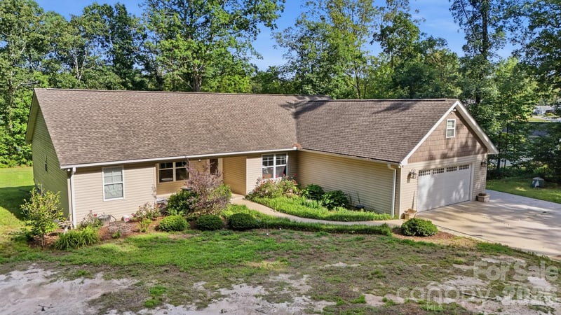 1555 Riverview Rd, Lincolnton, NC 28092