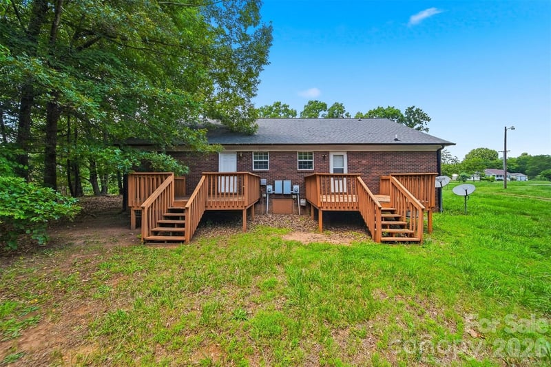 800 Horseshoe Lake Rd, Lincolnton, NC 28092