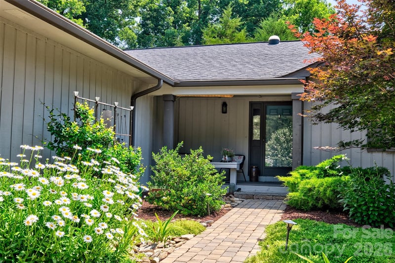 4 Catawba Ridge Ct, Lake Wylie, SC 29710