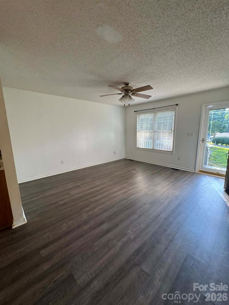 2588 Knight Dr, Lenoir, NC 28645