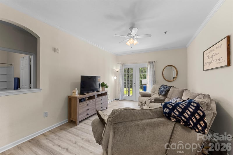 100 Vista Lake Dr #3, Candler, NC 28715