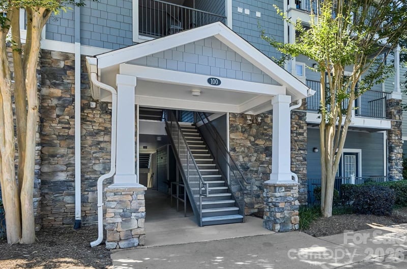 100 Vista Lake Dr #3, Candler, NC 28715