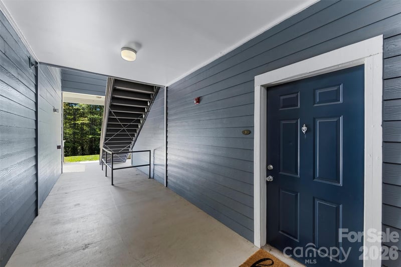 100 Vista Lake Dr #3, Candler, NC 28715