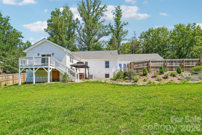 28 Ridgefield Pl, Asheville, NC 28803