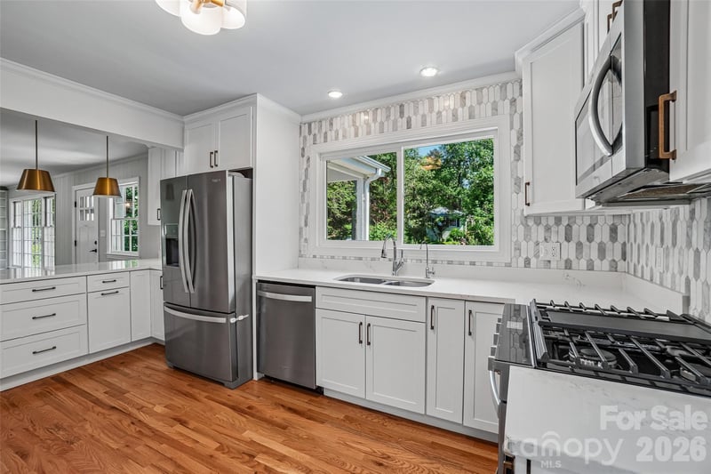 28 Ridgefield Pl, Asheville, NC 28803