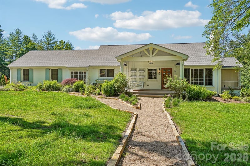28 Ridgefield Pl, Asheville, NC 28803