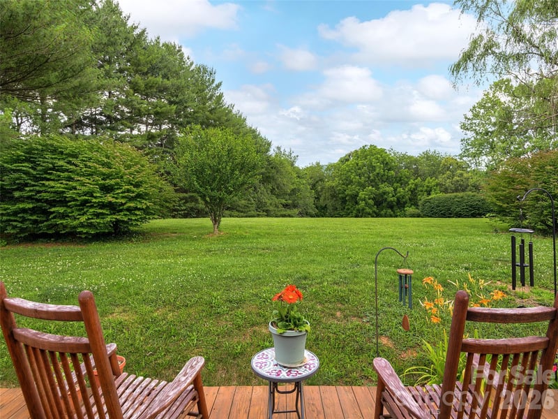 9 Cedar Hill Rd, Asheville, NC 28806