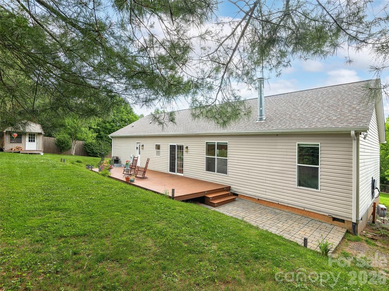 9 Cedar Hill Rd, Asheville, NC 28806