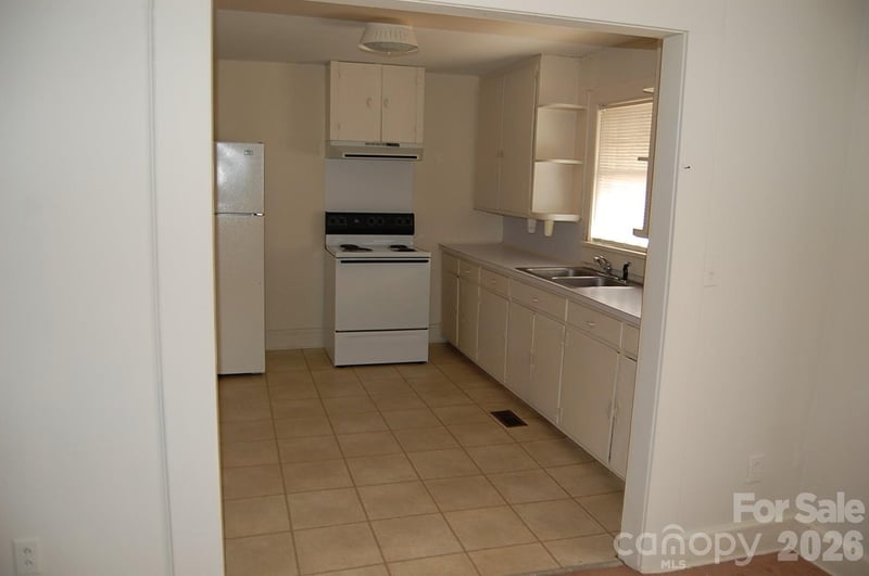126 Sunset Dr, Salisbury, NC 28147