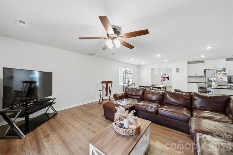 2464 Trollinger Dr, Catawba, NC 28609