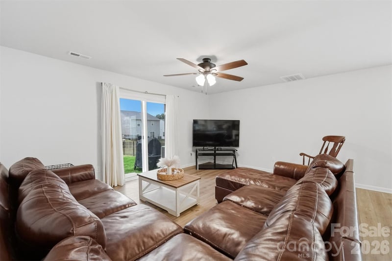 2464 Trollinger Dr, Catawba, NC 28609