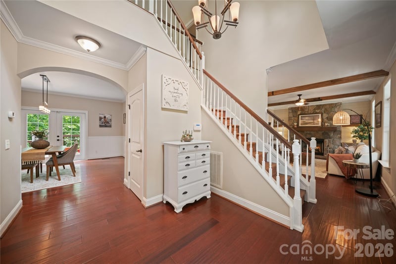 813 Beech Tree Pl, Hendersonville, NC 28792