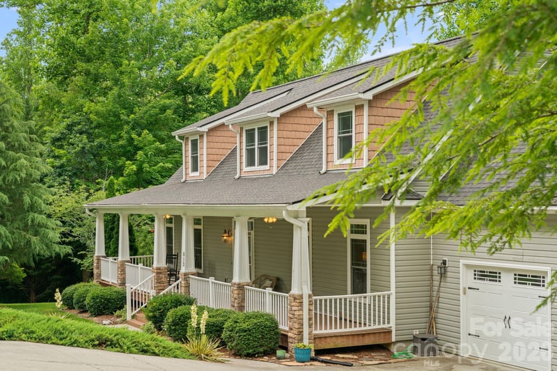 813 Beech Tree Pl, Hendersonville, NC 28792
