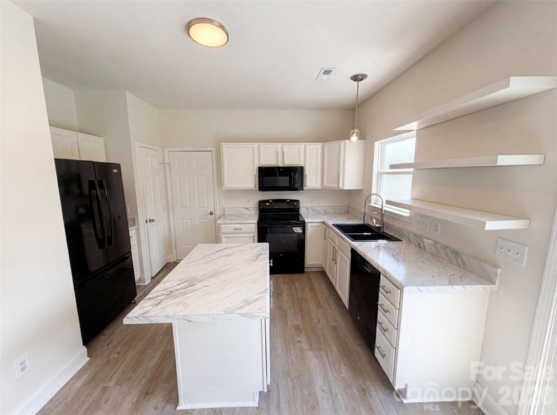 11805 Guildhall Ln, Charlotte, NC 28213