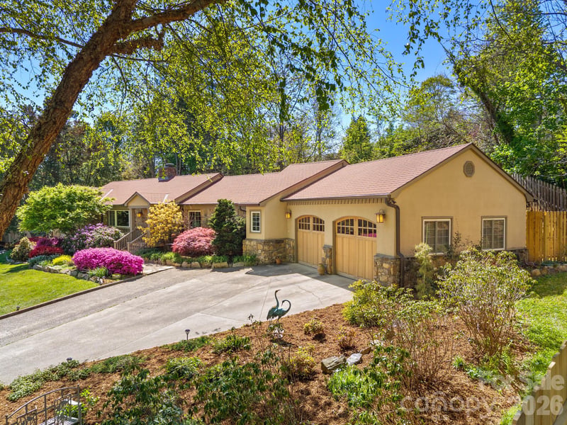 43 Martindale Rd, Asheville, NC 28804