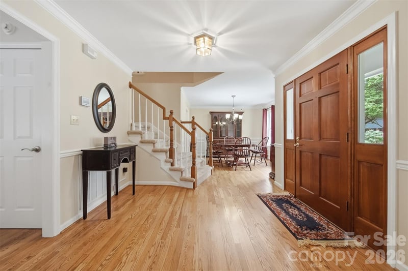1032 30th Avenue Ln, Hickory, NC 28601