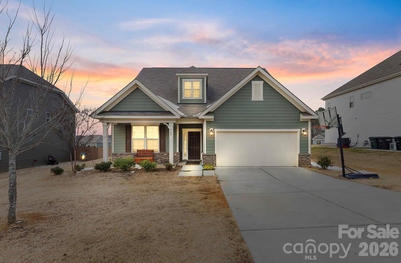 348 Pleasant View Ln, Concord, NC 28025