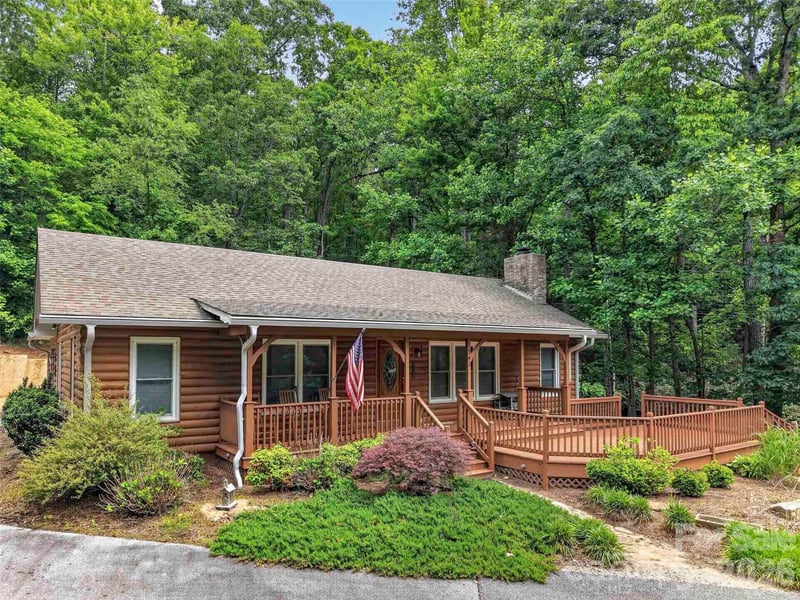 743 Kyles Creek Rd, Hendersonville, NC 28792