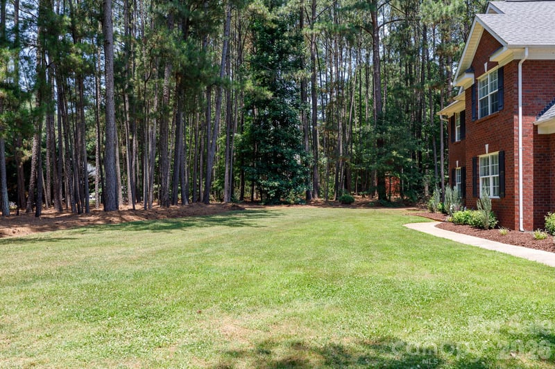 3009 Mamoth Oak Dr, Lancaster, SC 29720