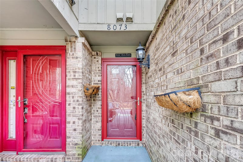 8073 Charter Oak Ln, Charlotte, NC 28226
