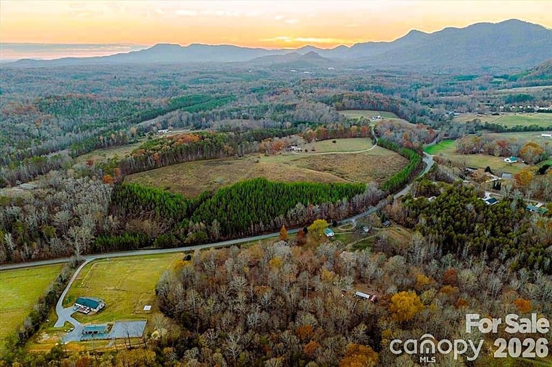 Bill Collins Rd, Columbus, NC 28722