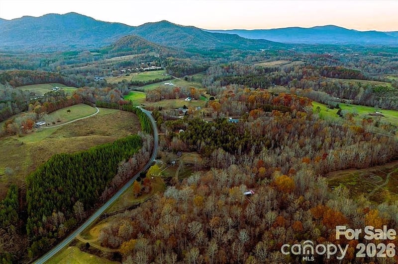 Bill Collins Rd, Columbus, NC 28722