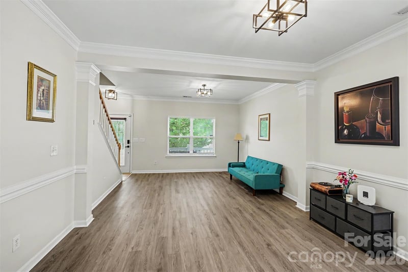 6908 Centerline Dr, Charlotte, NC 28278