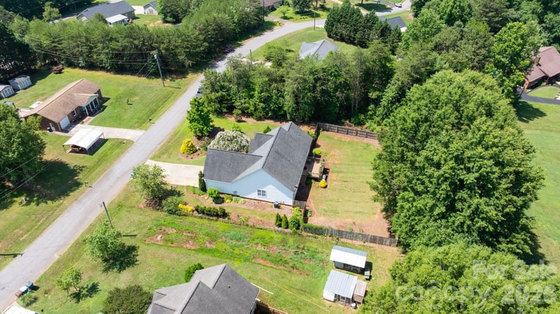 1621 Herbie Cir, Newton, NC 28658