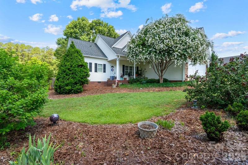 1621 Herbie Cir, Newton, NC 28658