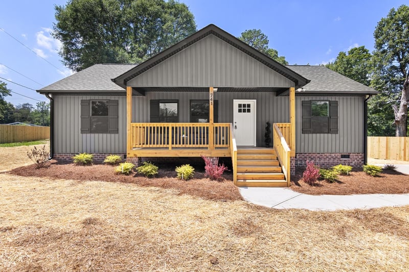 741 Guinn St, Clover, SC 29710