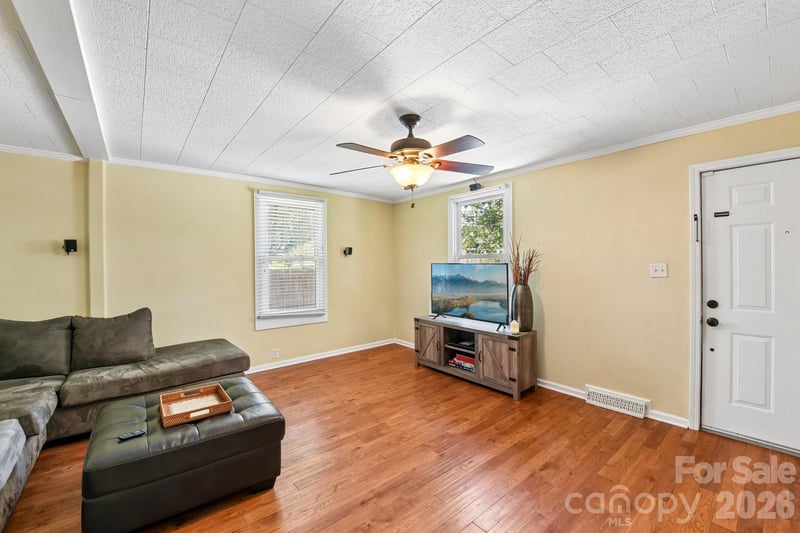 315 Caldwell Ave, Mooresville, NC 28115