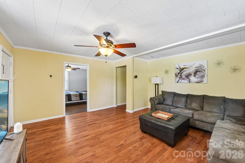 315 Caldwell Ave, Mooresville, NC 28115