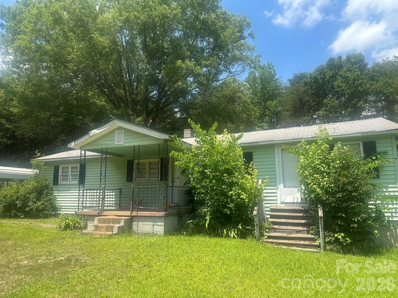 488 Waddell Ln, Clover, SC 29710
