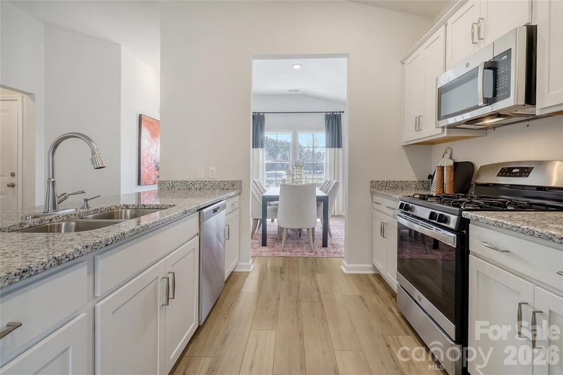 1016 Forest Walk St, Newton, NC 28658