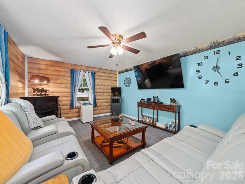 232 Langford Branch Rd, Burnsville, NC 28714
