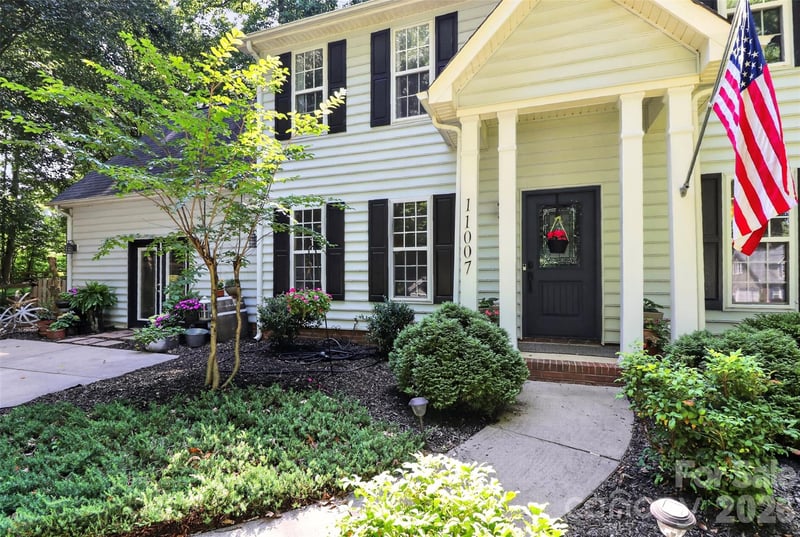 11007 Secotan Ln, Matthews, NC 28105