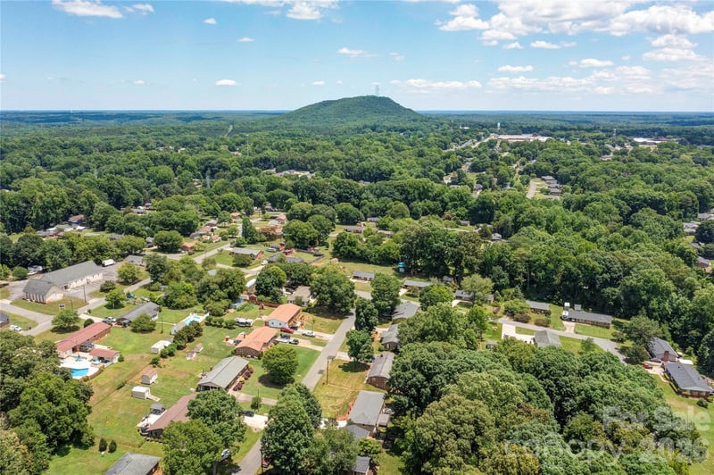 2173 Ridgewood Dr, Gastonia, NC 28054