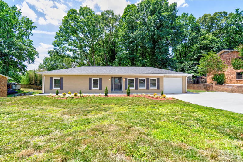2173 Ridgewood Dr, Gastonia, NC 28054